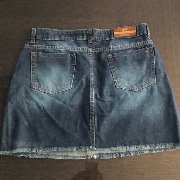 Women skirt - Picture 2 of 3